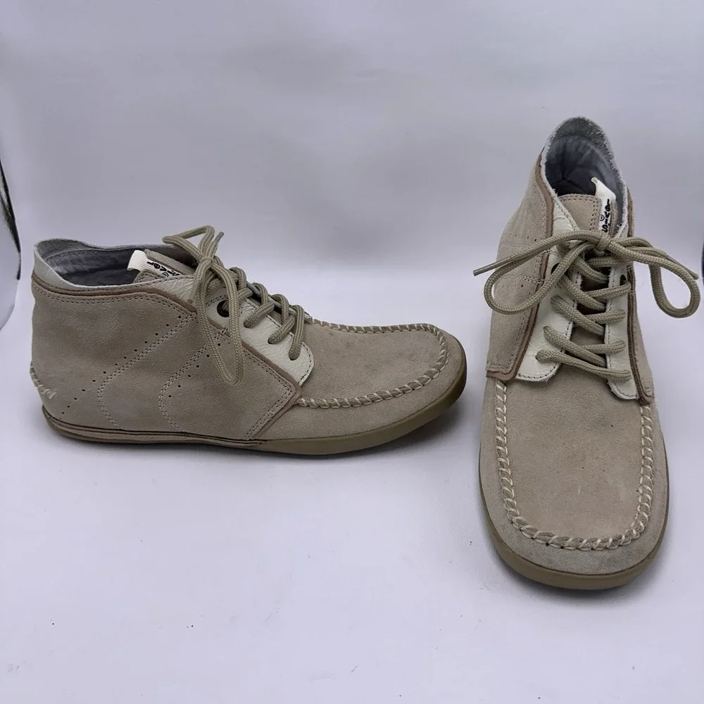 Levi's Men's Suede Chukka Boots Tan/Beige Moc Toe Lace Up Size 8 US / 41 EU‎